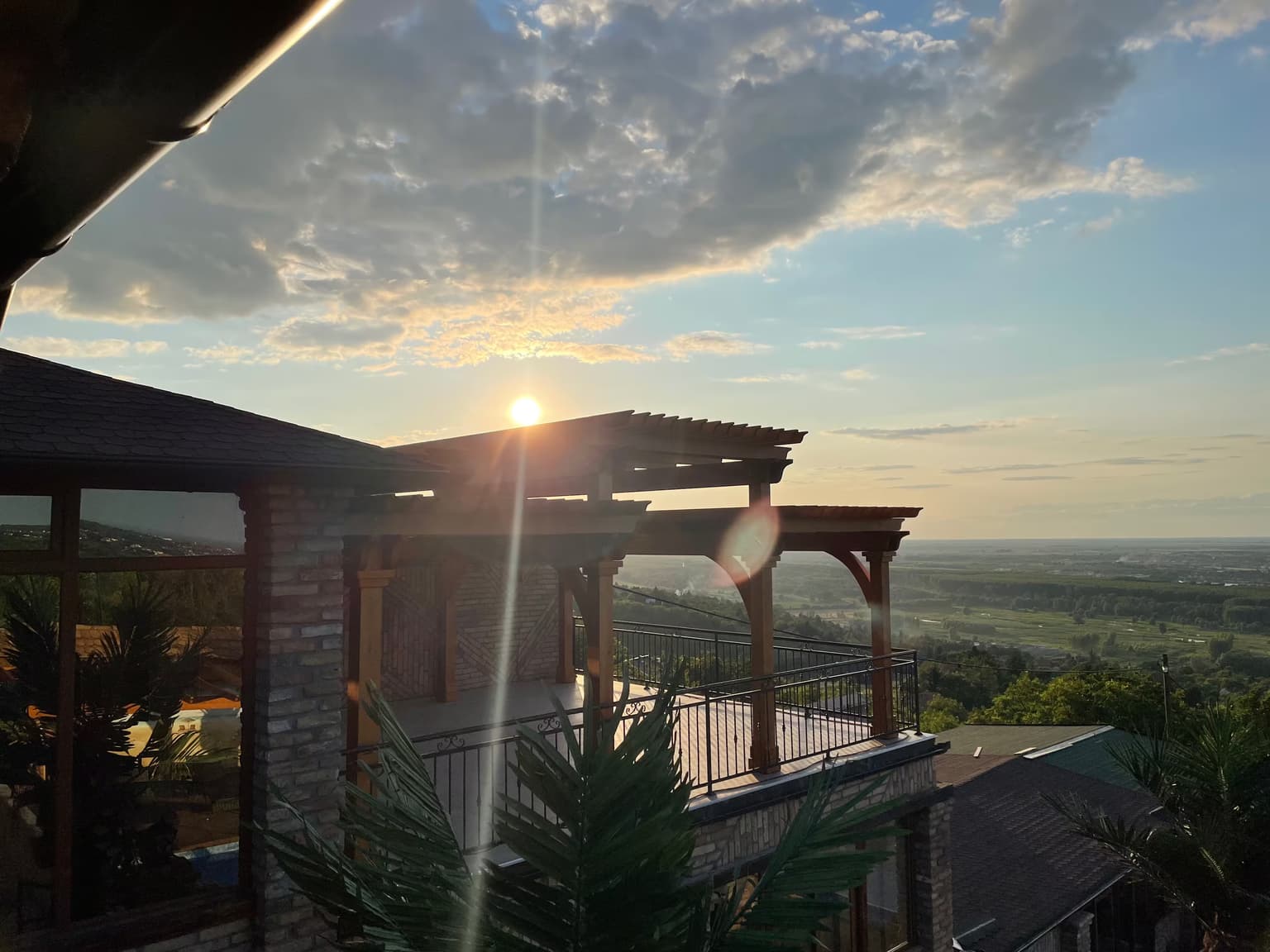 Premium drvena pergola na terasi